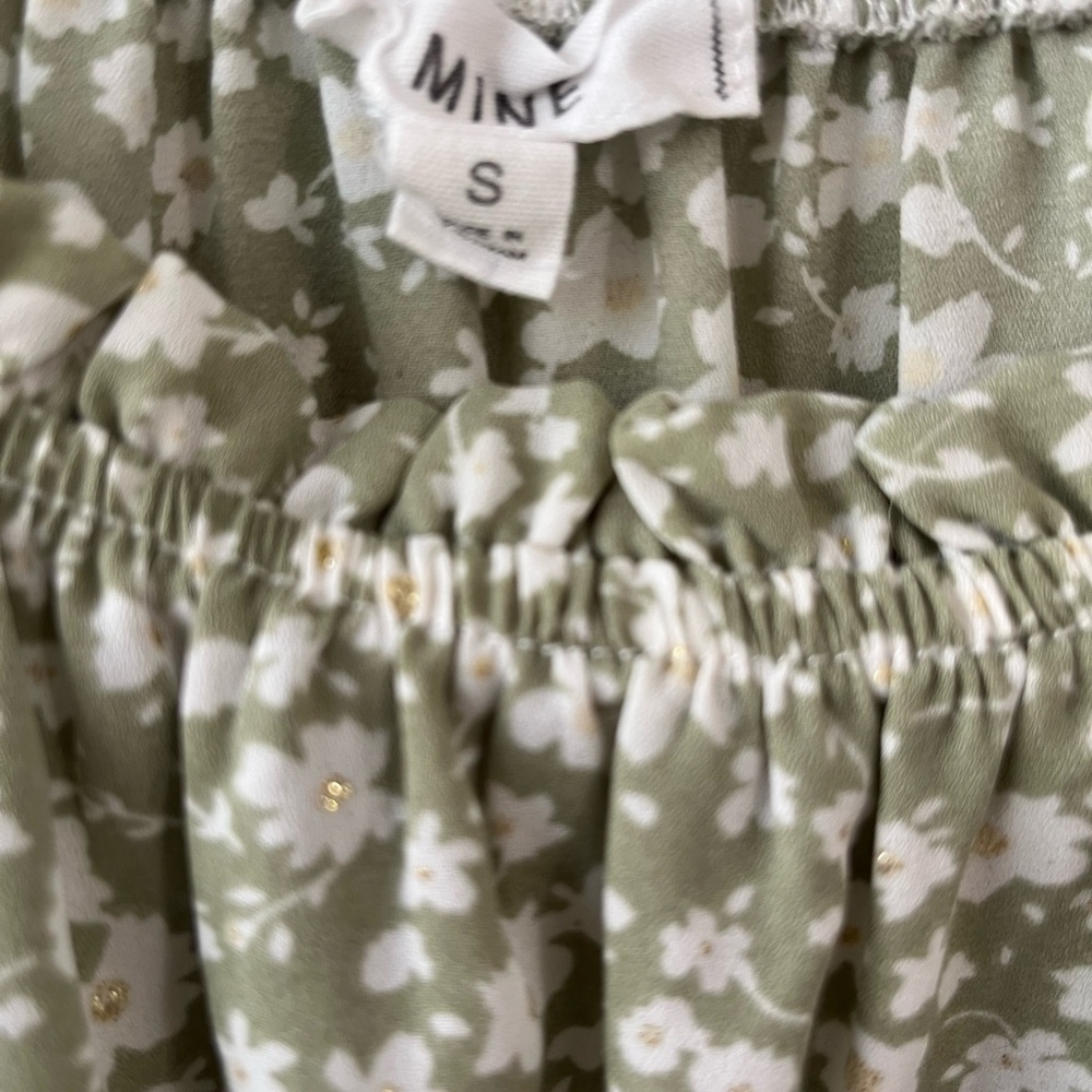 👚Mine Sage Green Floral Peasant Blouse | Smocked Waist | Boho Cottagecore Top - Picture 2 of 2